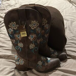 Roper Floral Embroidered Western Boots